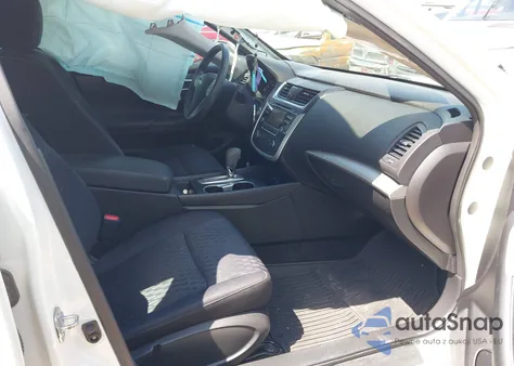 2016 Nissan Altima 2.5/2.5 S/2.5 Sl/2.5 Sr/2.5 Sv из США, поврежденный, VIN 1N4AL3AP2GC217329